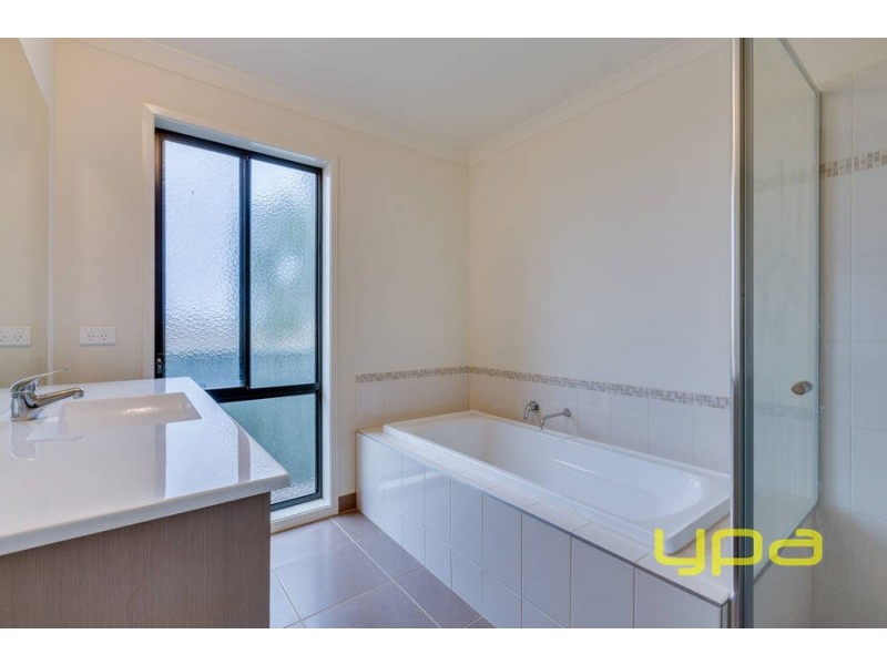 129 Ribblesdale Avenue, Wyndham Vale VIC 3024