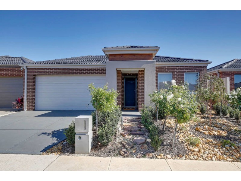16 Morgan Crescent, Werribee VIC 3030