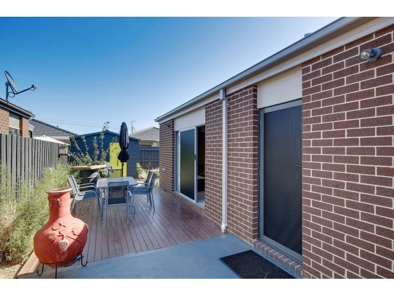 16 Morgan Crescent, Werribee VIC 3030