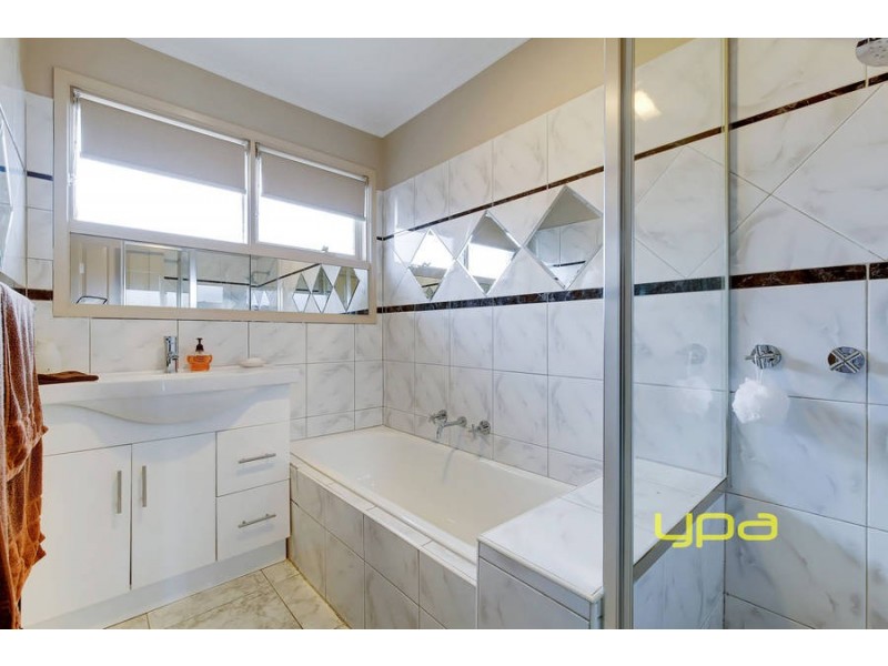 30 Grant Avenue, Werribee VIC 3030