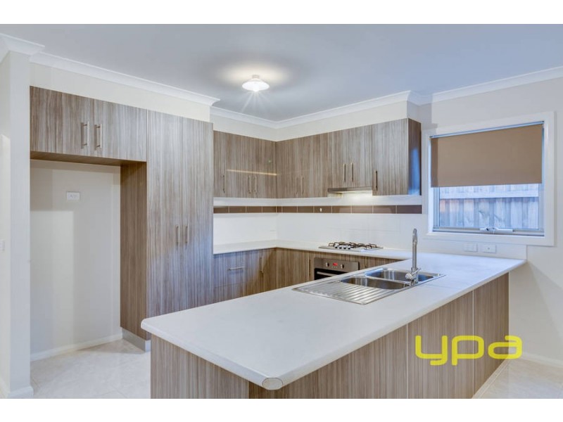 2/98 Walls Road, Werribee VIC 3030