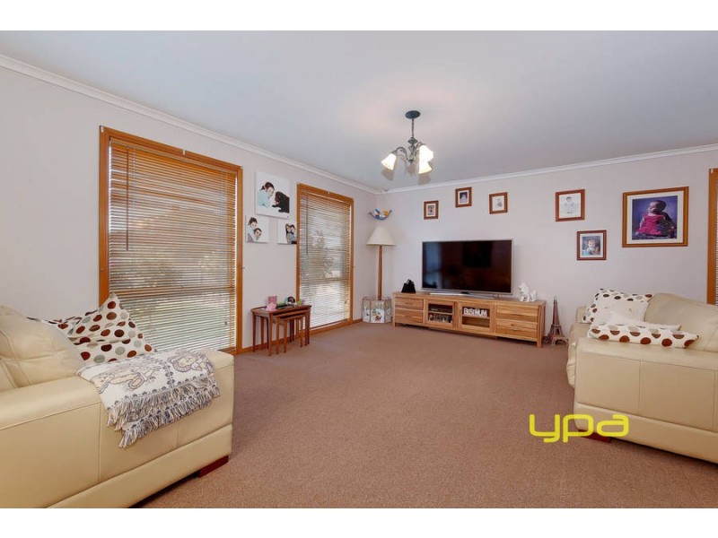 35 Abbotswood Drive, Hoppers Crossing VIC 3029