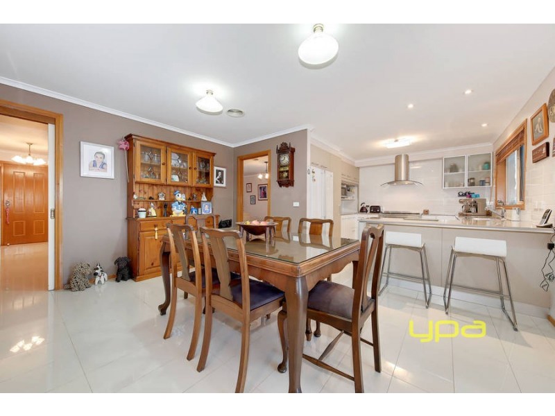 35 Abbotswood Drive, Hoppers Crossing VIC 3029