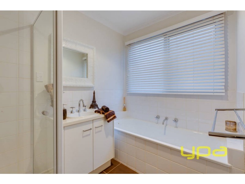 9 Alexandria Way, Werribee VIC 3030