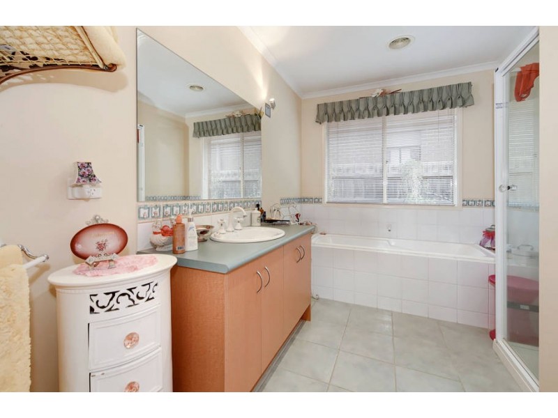 58 Thomas Carr Drive, Tarneit VIC 3029