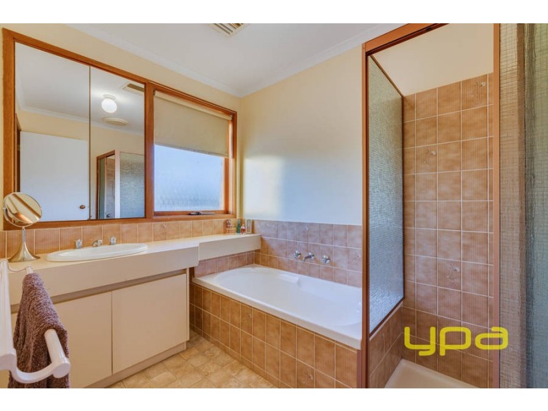 13 Elmes Court, Hoppers Crossing VIC 3029
