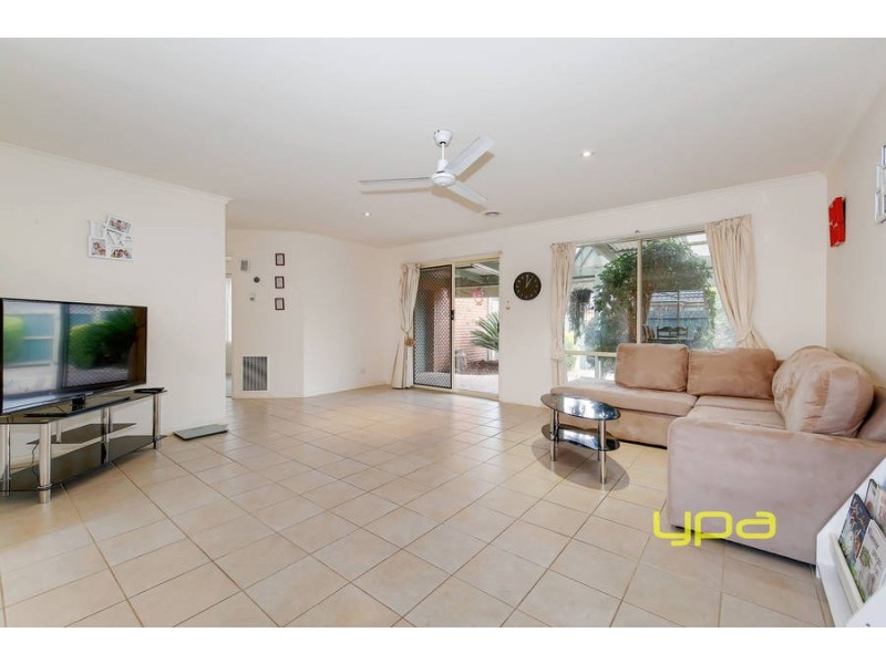 18 Priorswood Drive, Hoppers Crossing VIC 3029