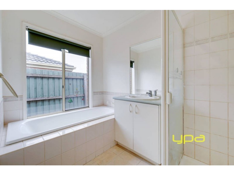 18 Priorswood Drive, Hoppers Crossing VIC 3029