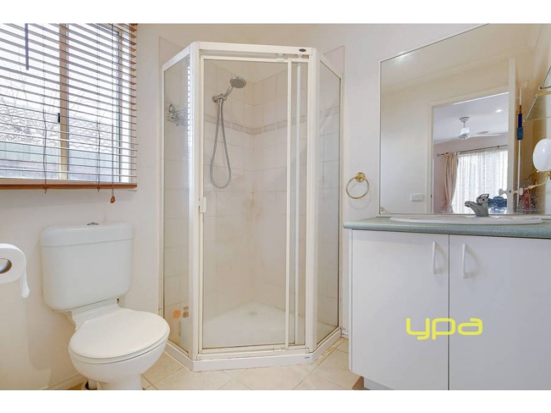 18 Priorswood Drive, Hoppers Crossing VIC 3029