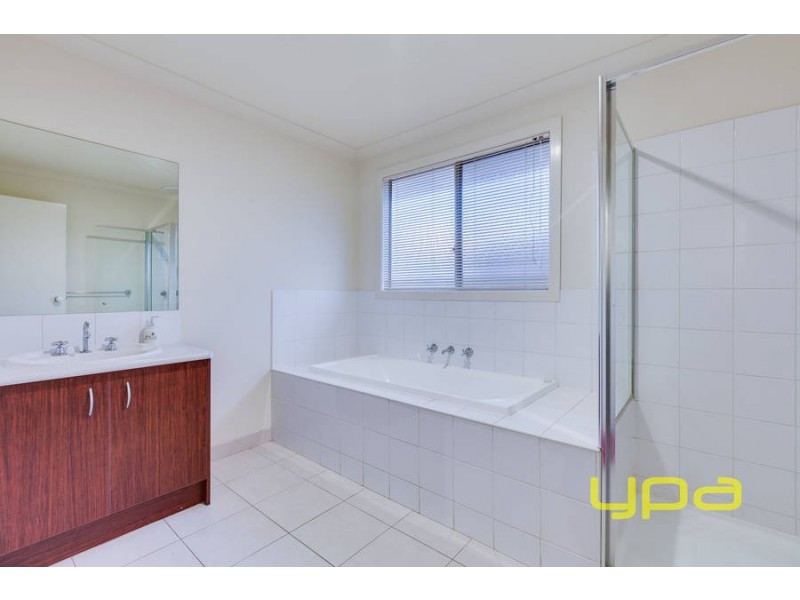 5/2-4 Rutman Close, Werribee VIC 3030