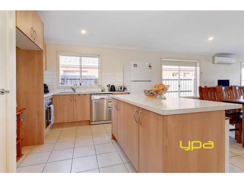 9 Fatham Drive, Wyndham Vale VIC 3024