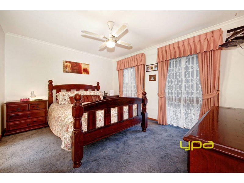 27 Sunbird Crescent, Hoppers Crossing VIC 3029