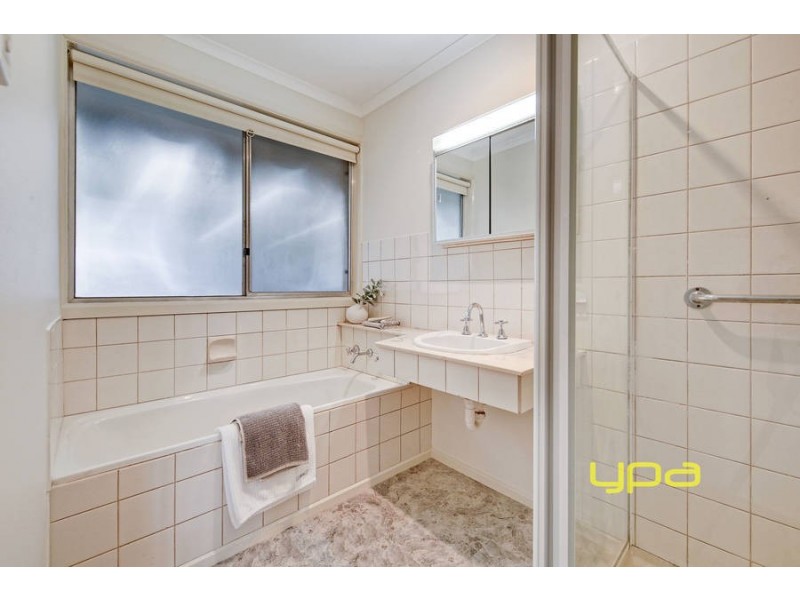 6 Tully Court, Werribee VIC 3030