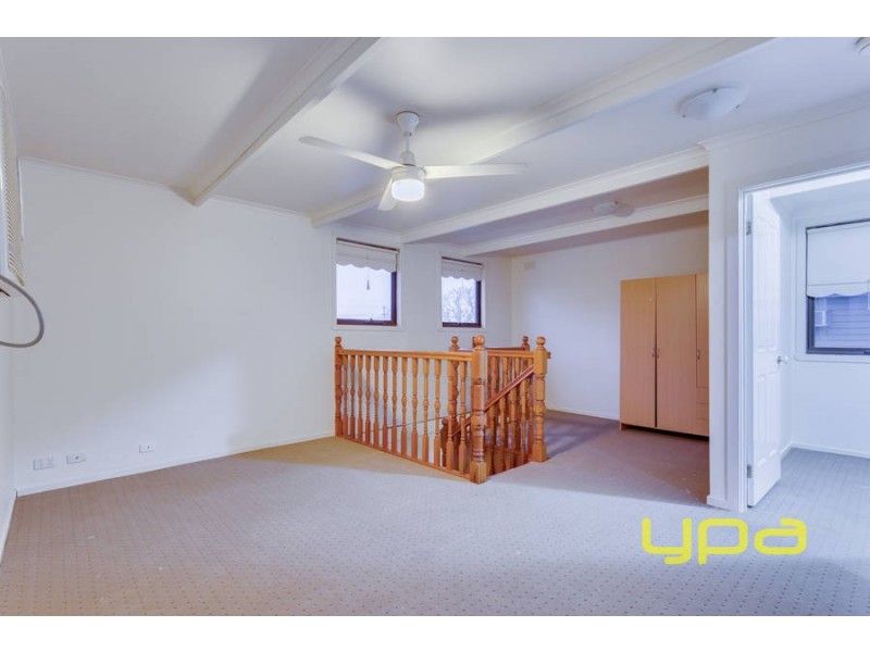 27 Strathmore Crescent, Hoppers Crossing VIC 3029