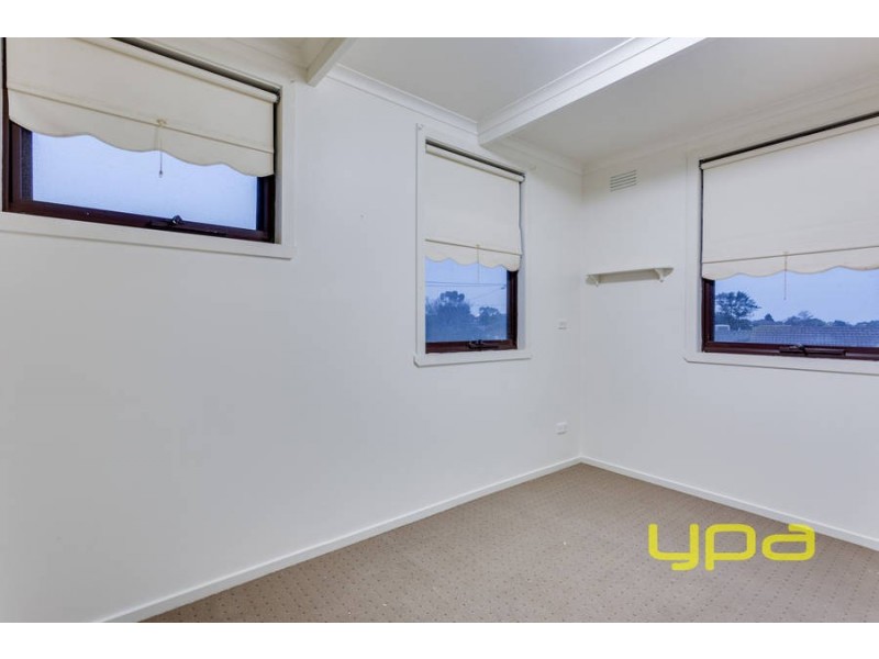 27 Strathmore Crescent, Hoppers Crossing VIC 3029