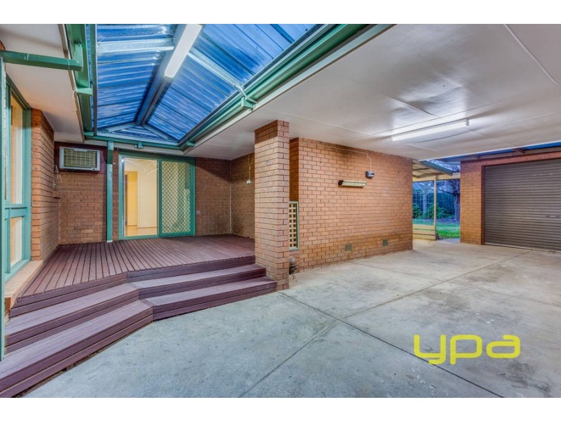 27 Strathmore Crescent, Hoppers Crossing VIC 3029