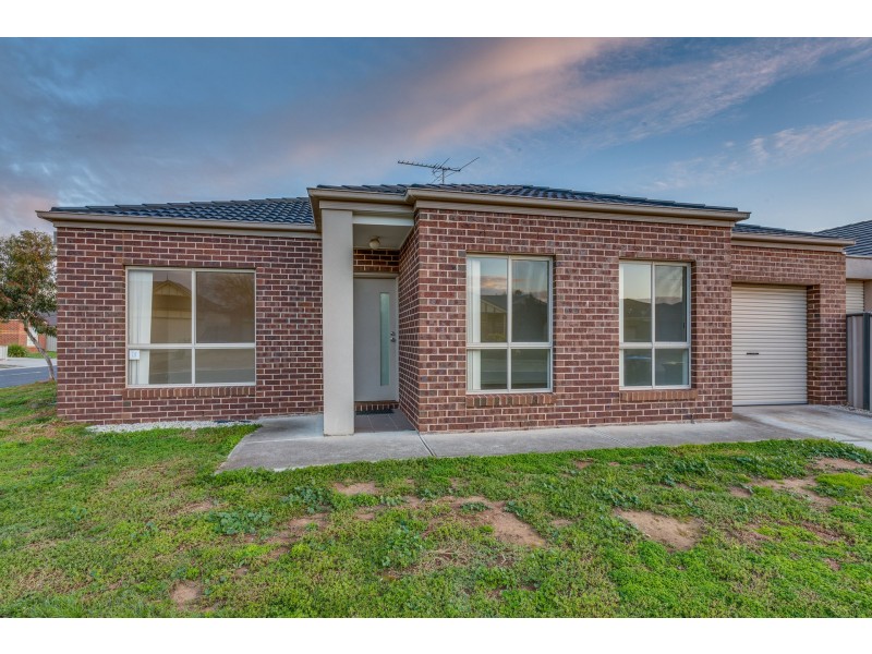 1/43 Knightsbridge Drive, Tarneit VIC 3029