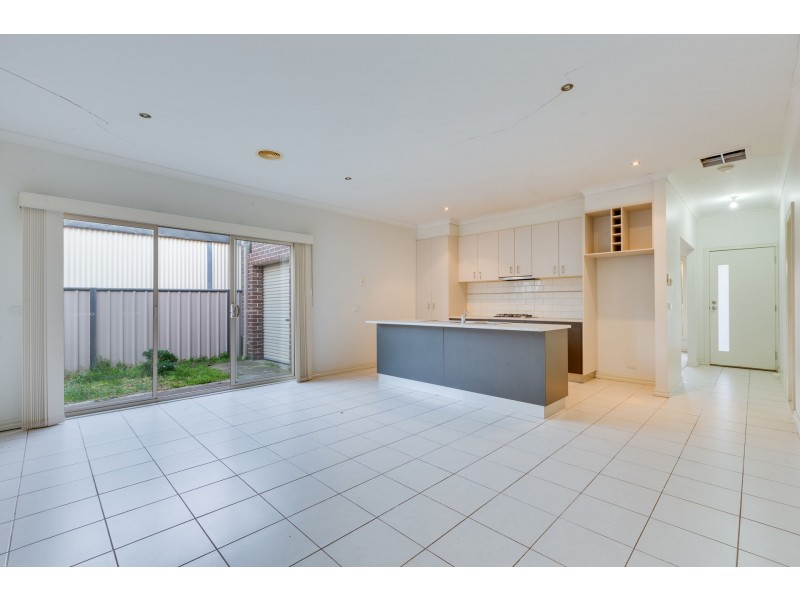 1/43 Knightsbridge Drive, Tarneit VIC 3029