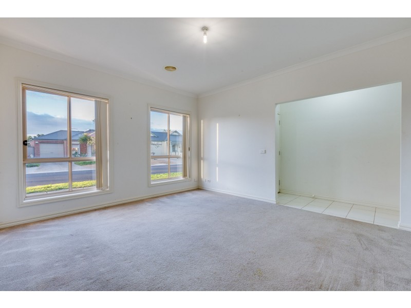 1/43 Knightsbridge Drive, Tarneit VIC 3029