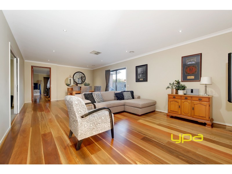10 Clearwater Rise Parade, Truganina VIC 3029