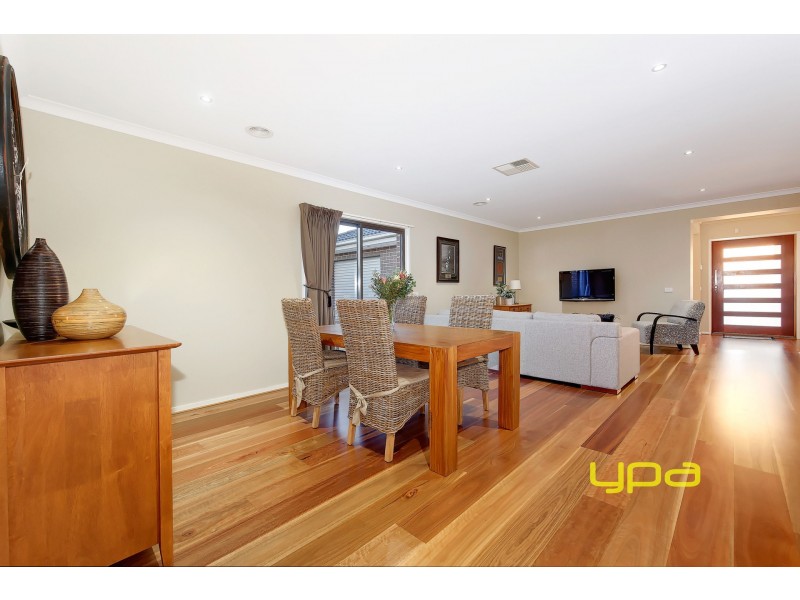 10 Clearwater Rise Parade, Truganina VIC 3029