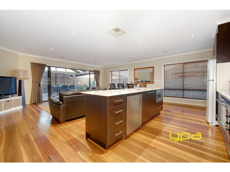10 Clearwater Rise Parade, Truganina VIC 3029