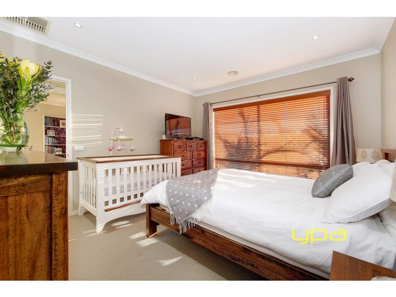 10 Clearwater Rise Parade, Truganina VIC 3029