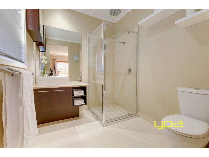 10 Clearwater Rise Parade, Truganina VIC 3029