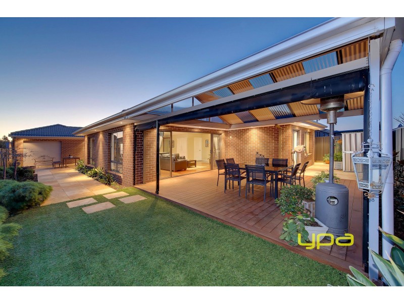 10 Clearwater Rise Parade, Truganina VIC 3029
