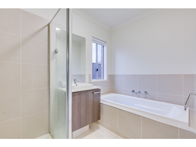 9 Manning Circuit, Tarneit VIC 3029