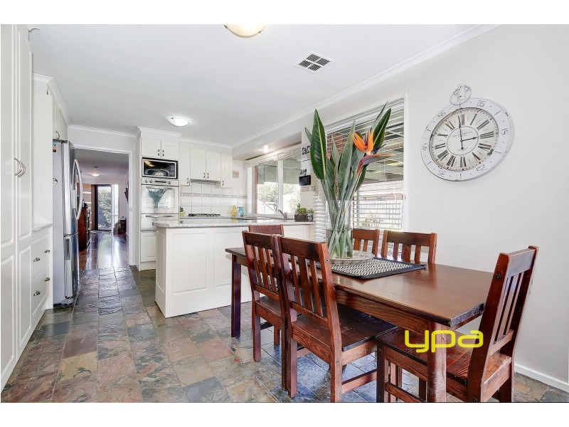 28 St Andrews Drive, Werribee VIC 3030