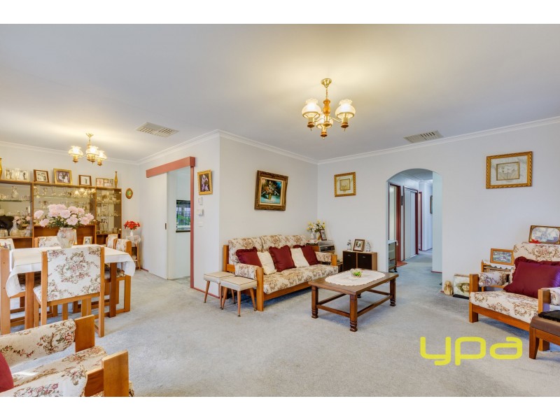 2 Durham Crescent, Hoppers Crossing VIC 3029