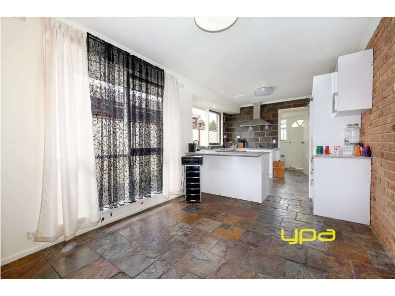 12 Daphne Crescent, Werribee VIC 3030