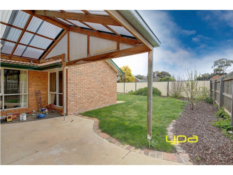 12 Daphne Crescent, Werribee VIC 3030