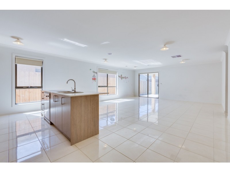 10 Wooten Road, Tarneit VIC 3029