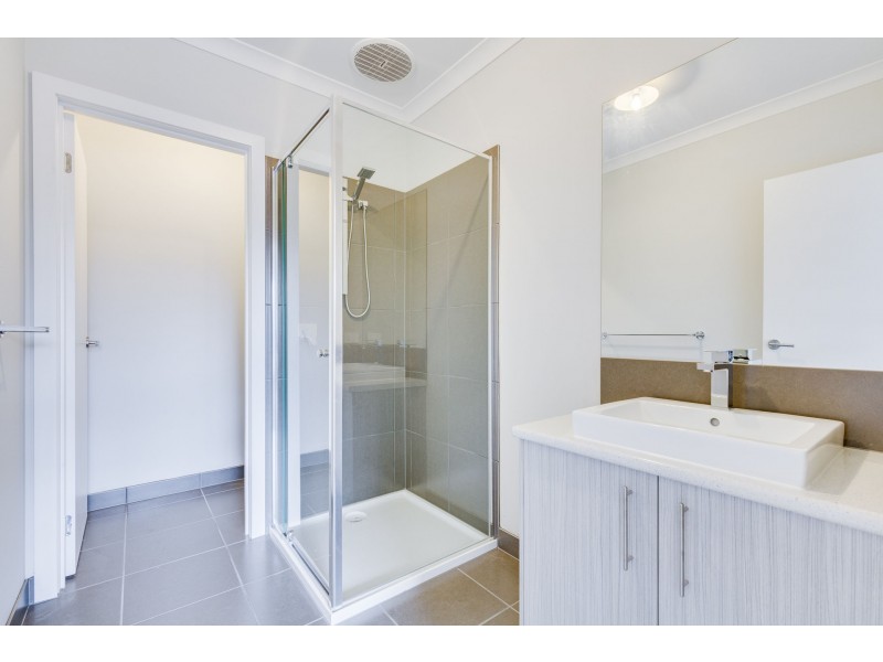 10 Edmonton Avenue, Truganina VIC 3029