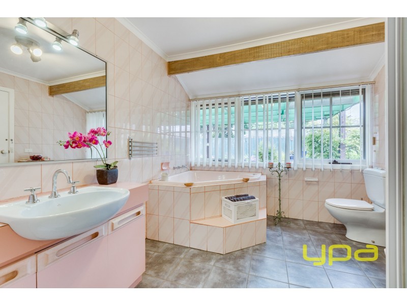 15 Argyle Crescent, Werribee VIC 3030