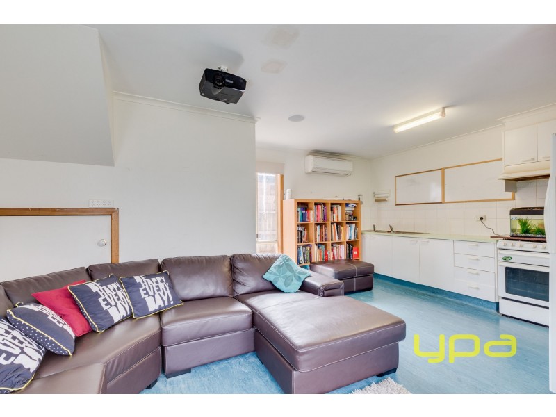 4 Whimbrel Court, Werribee VIC 3030