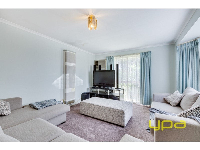 4 Whimbrel Court, Werribee VIC 3030