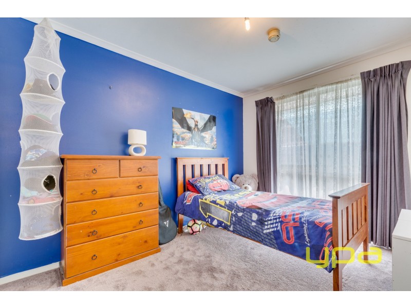 4 Whimbrel Court, Werribee VIC 3030