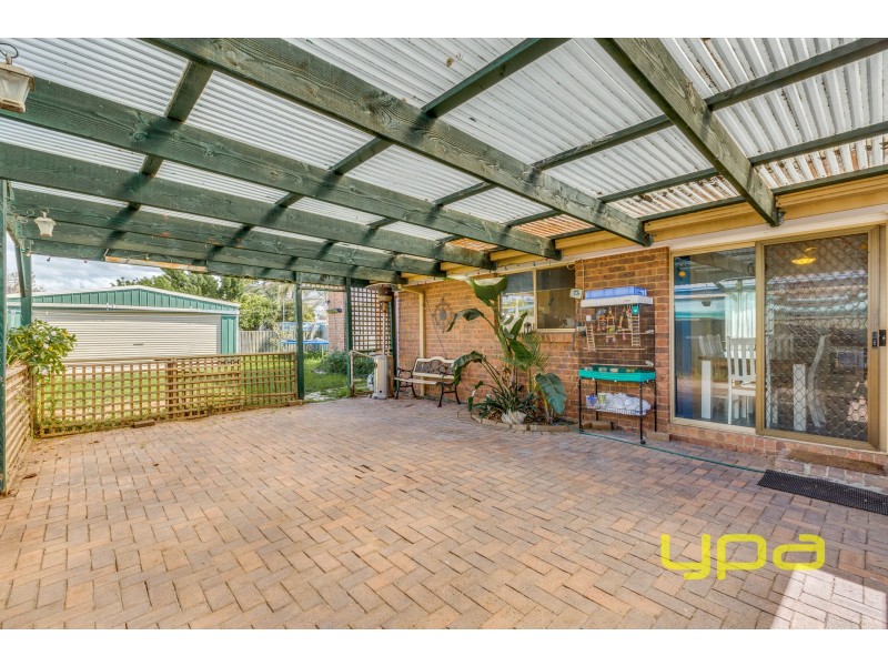 4 Whimbrel Court, Werribee VIC 3030