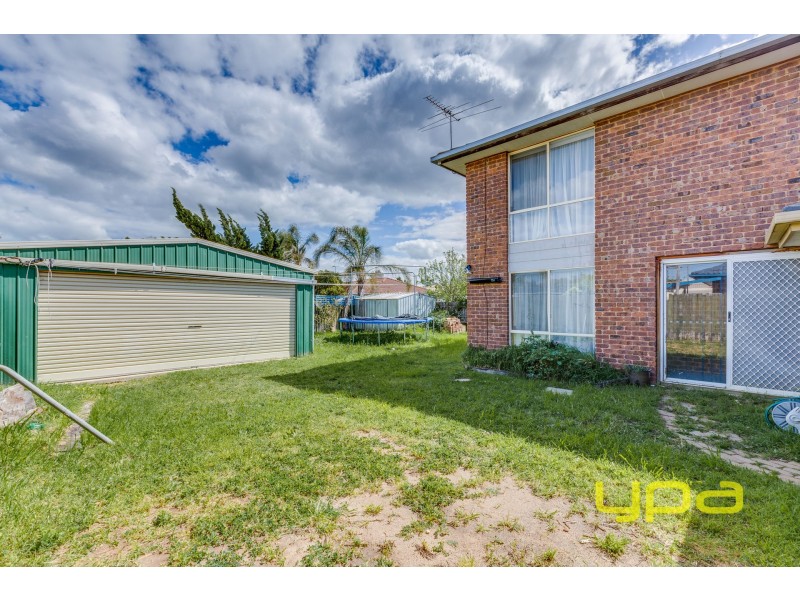 4 Whimbrel Court, Werribee VIC 3030