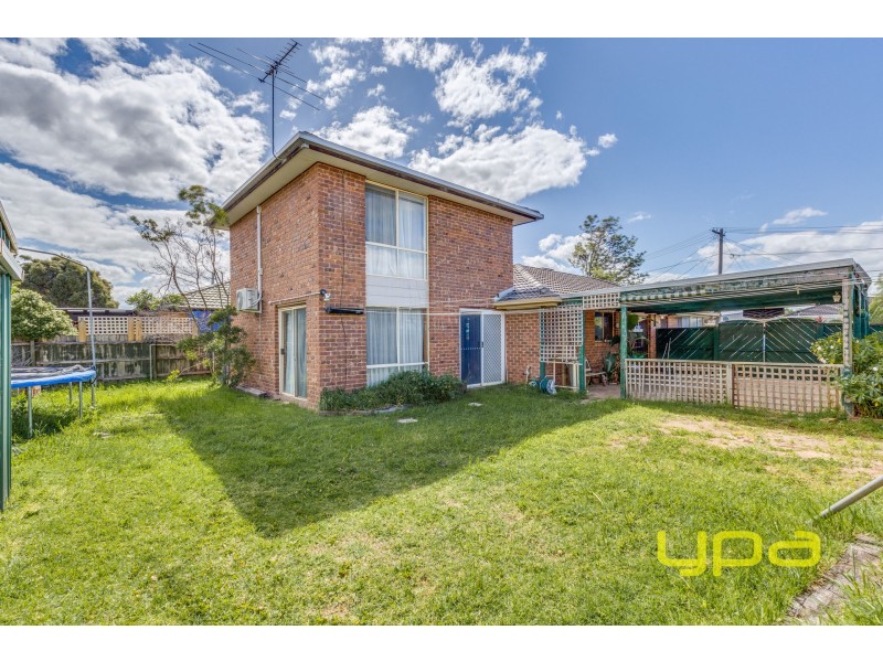 4 Whimbrel Court, Werribee VIC 3030
