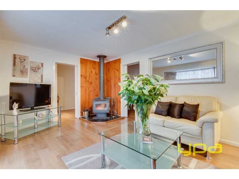 102 Grevillea Crescent, Hoppers Crossing VIC 3029