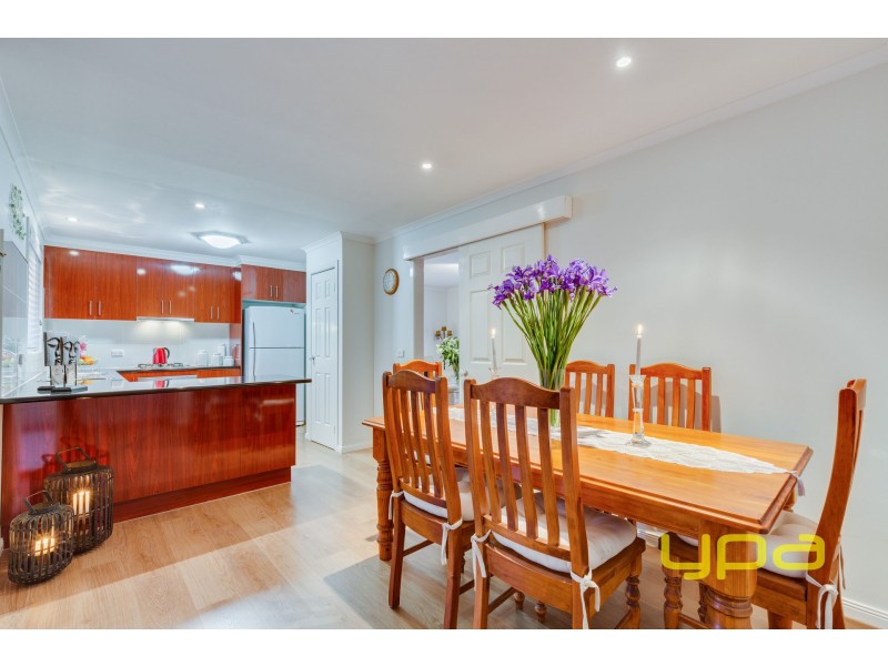 102 Grevillea Crescent, Hoppers Crossing VIC 3029