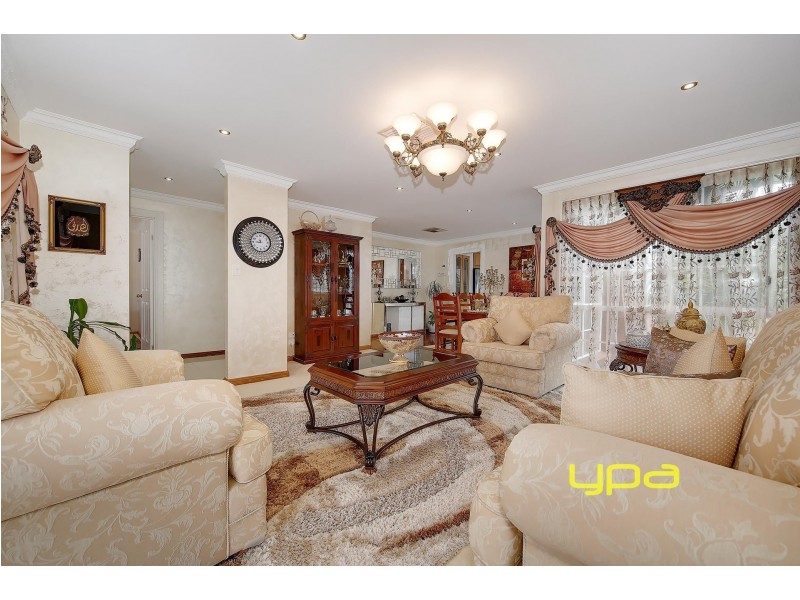 11 Whimbrel Court, Werribee VIC 3030