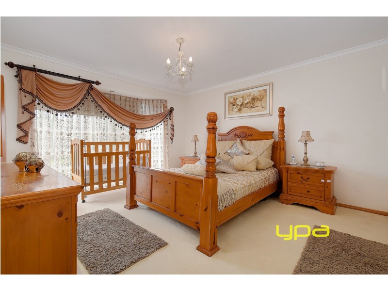 11 Whimbrel Court, Werribee VIC 3030