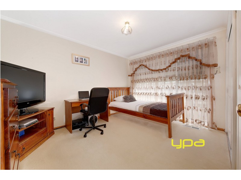 11 Whimbrel Court, Werribee VIC 3030