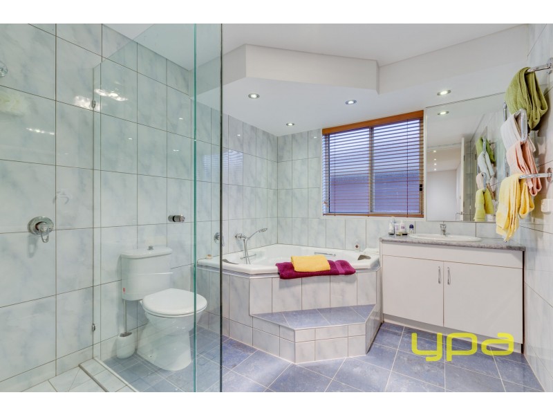 17 Tracey Street, Werribee VIC 3030