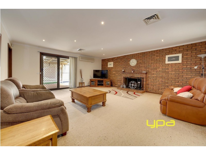 11 Evrah Drive, Hoppers Crossing VIC 3029